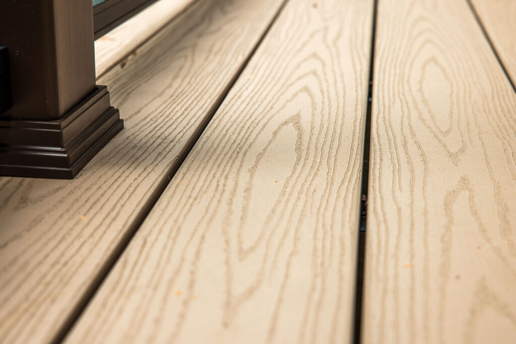 composite-deck-builder-rockford-mi-walden-design