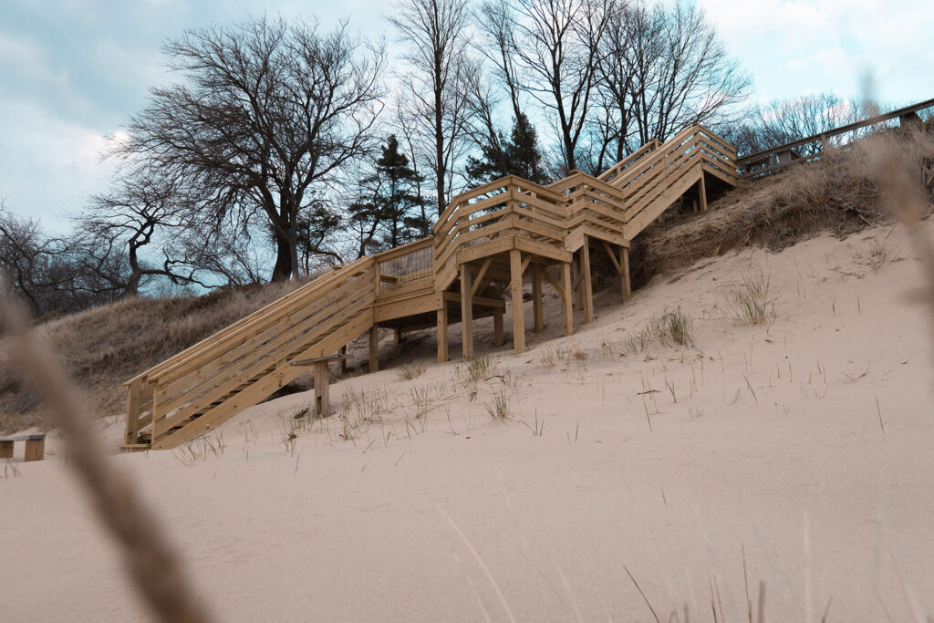 deck-company-walden-design-lakefront-custom-deck-builder